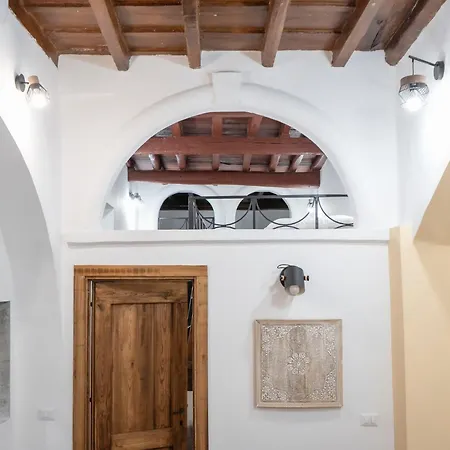 Home Domus Capocci - Rione Monti-2